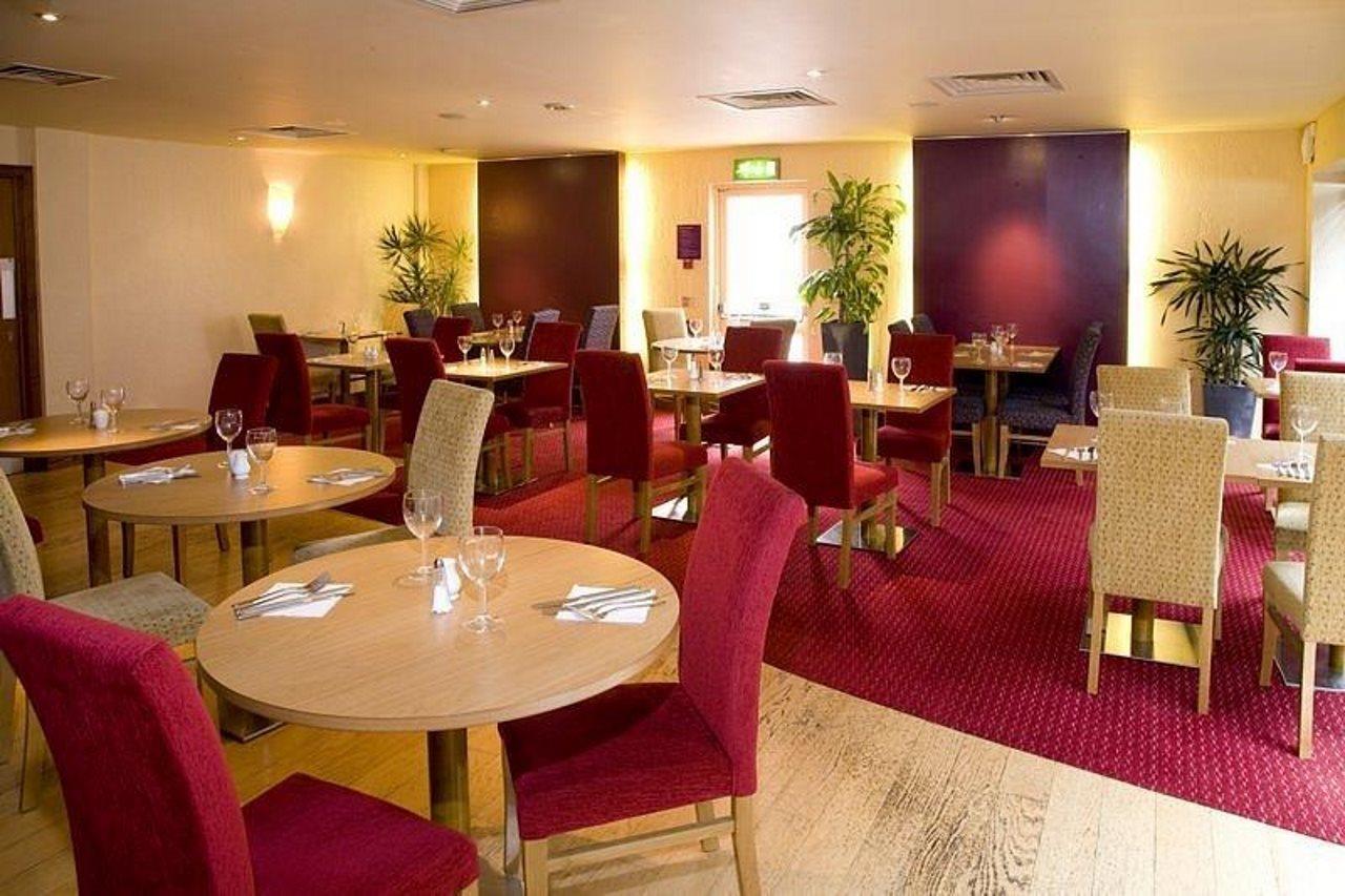Premier Inn Watford Central Kültér fotó