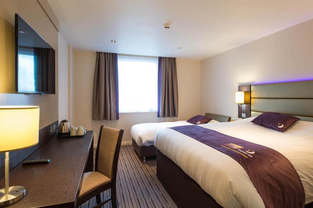 Premier Inn Watford Central Kültér fotó