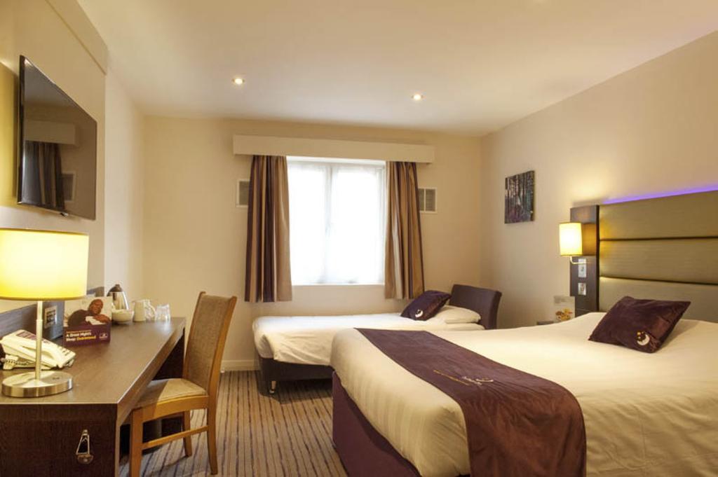Premier Inn Watford Central Kültér fotó