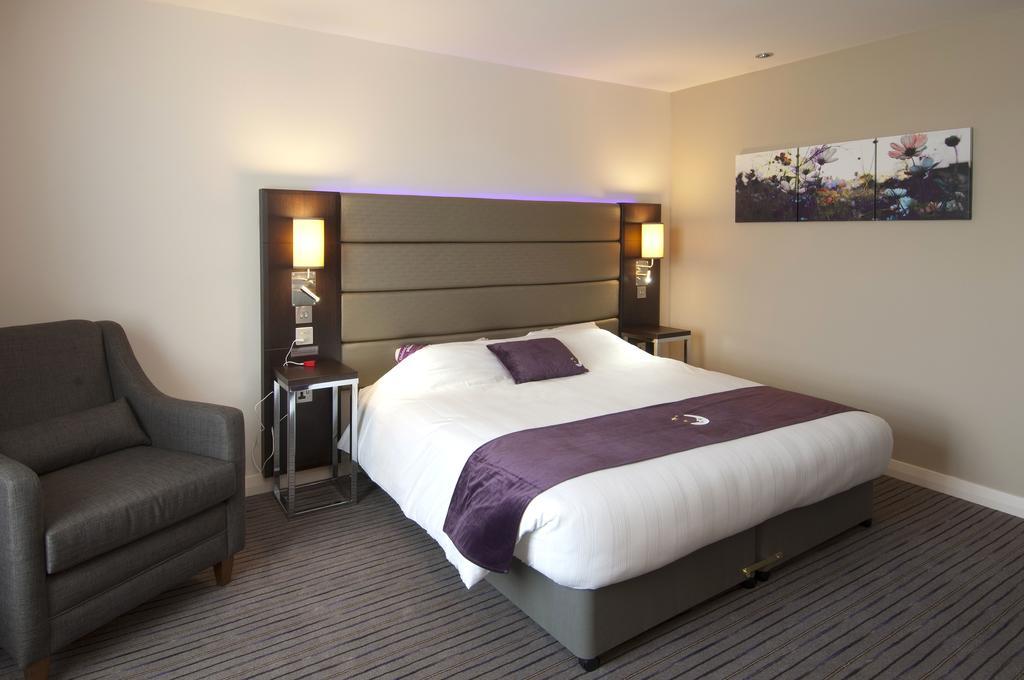 Premier Inn Watford Central Kültér fotó